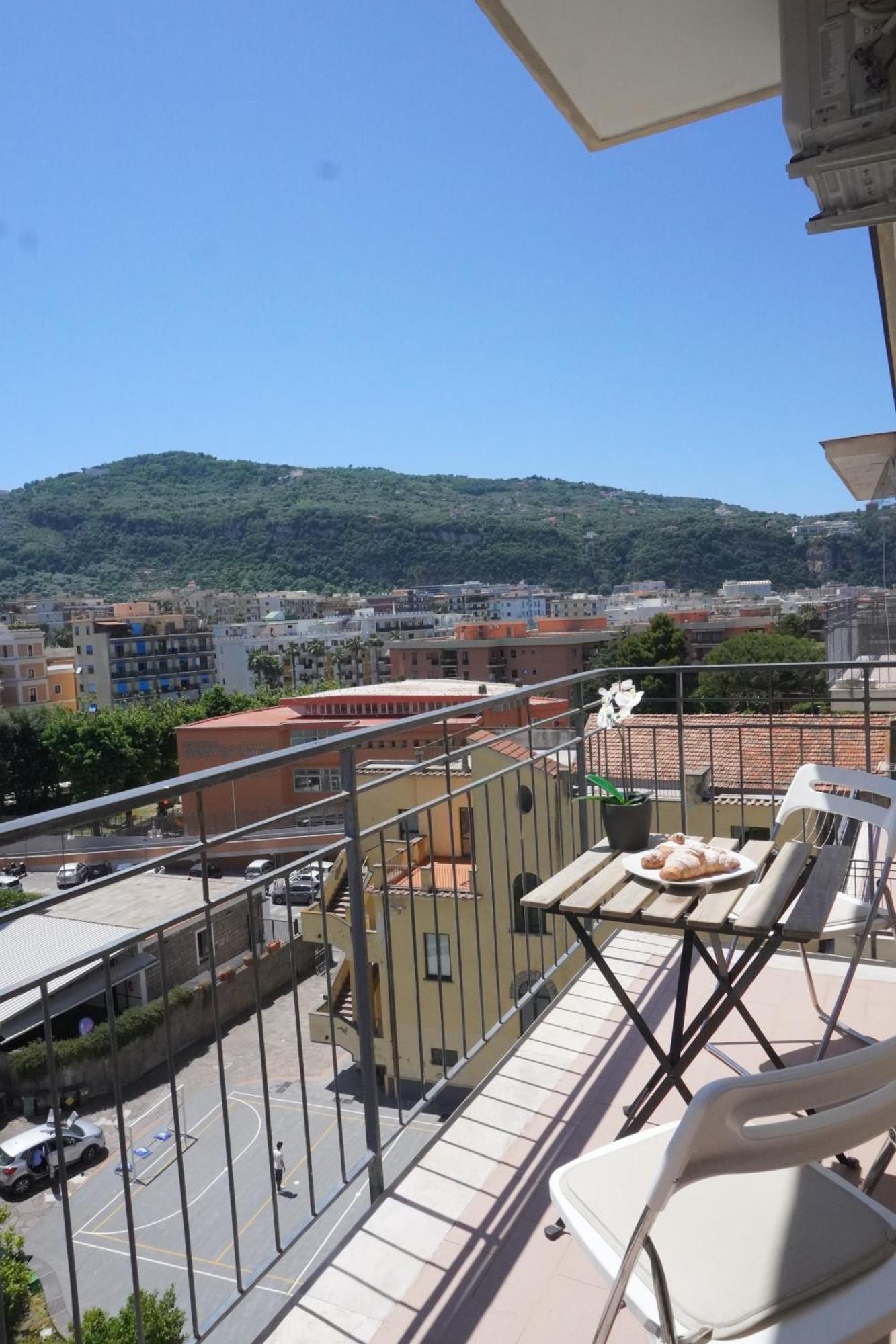 Casa Nelida, Sorrento Centre Apartment Екстериор снимка